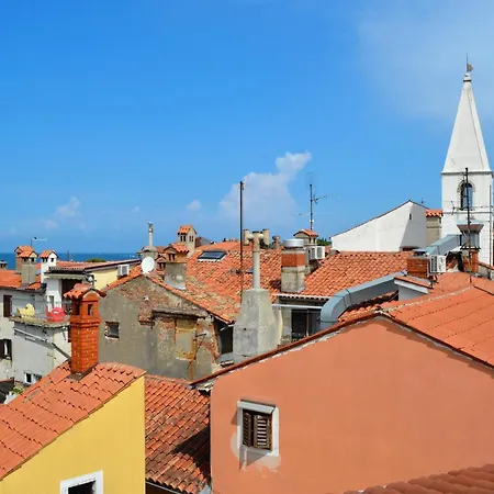 Seaside - Location *